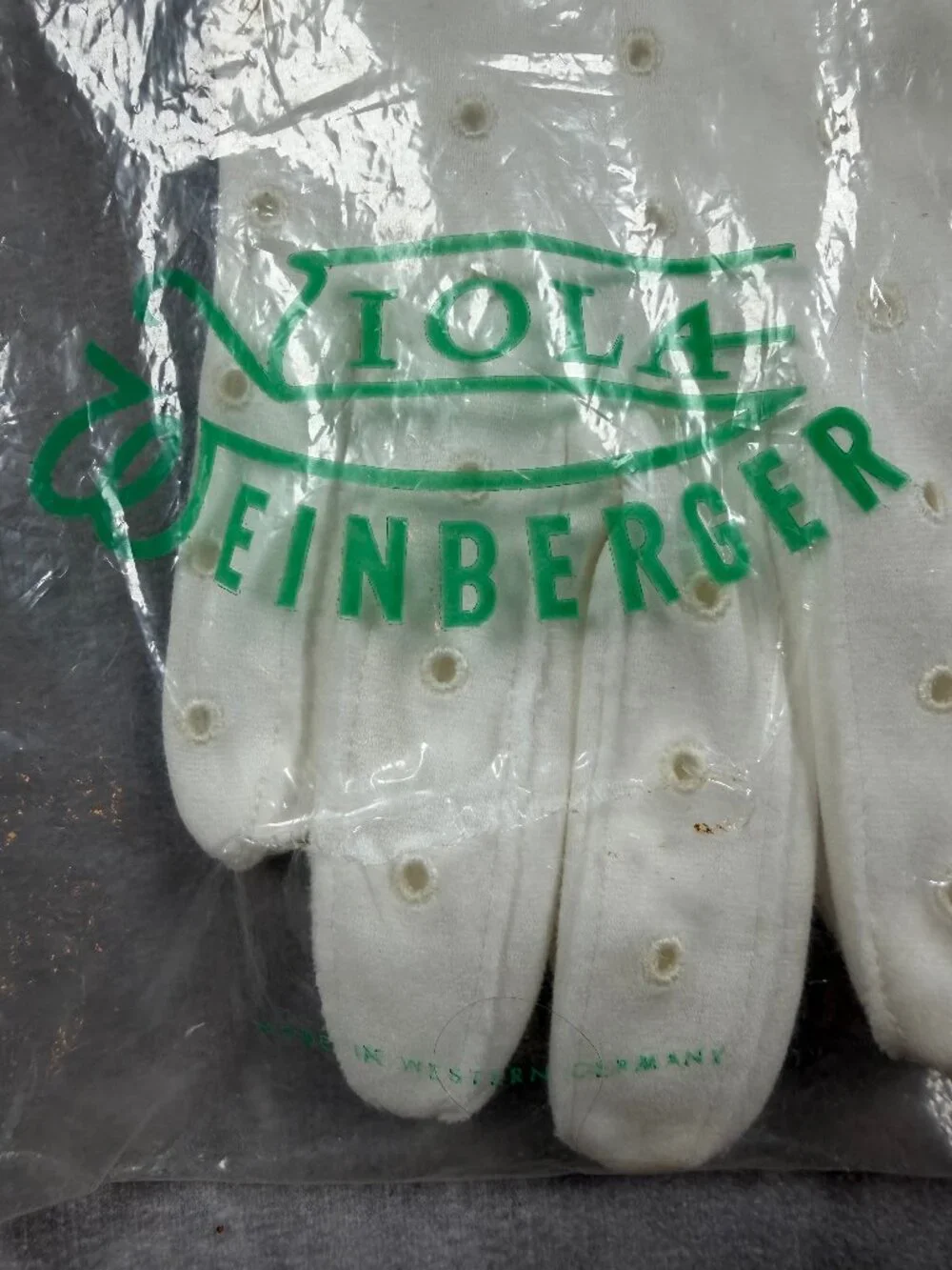 Viola Weinberger Vintage Women Opera Gloves Eyelet Ivory Size 7